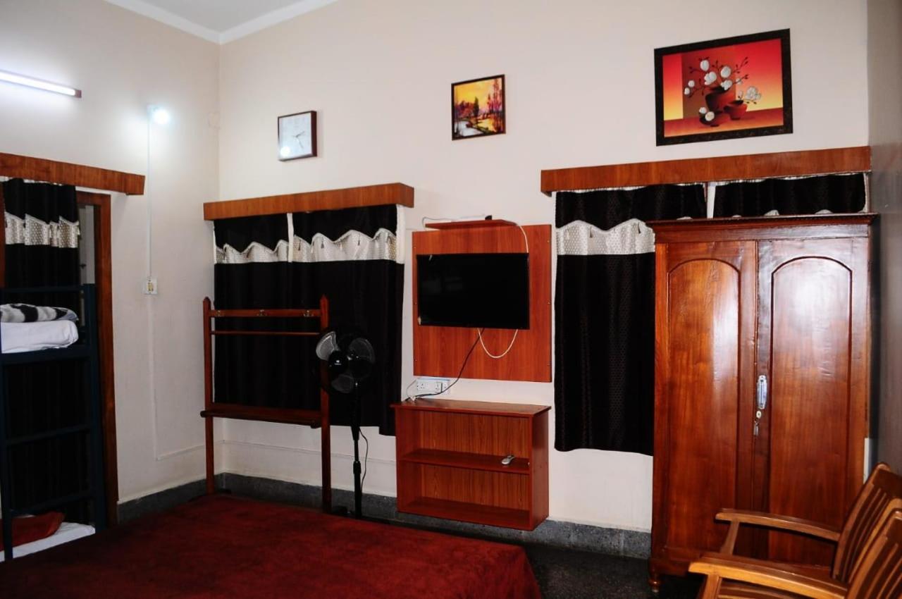 Park Corner Home Stay Coonoor Extérieur photo
